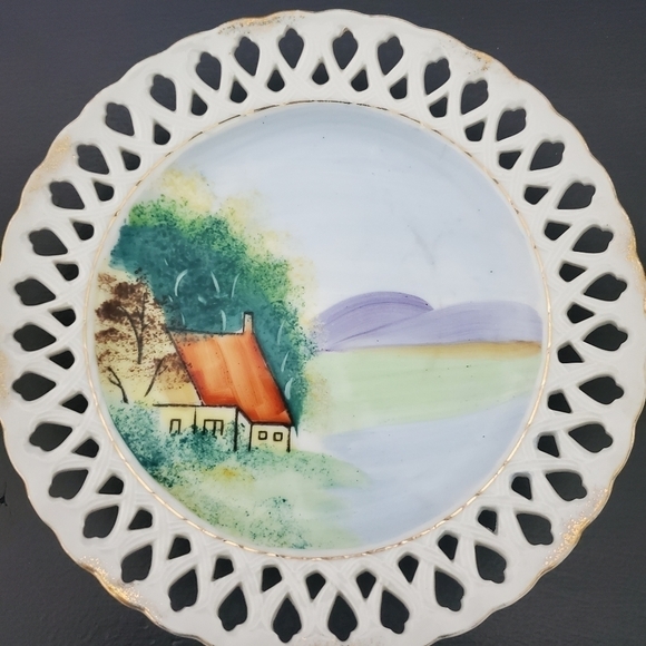 Set of 4 hand painted plates. All are different brands. All made in Japan - Picture 2 of 9